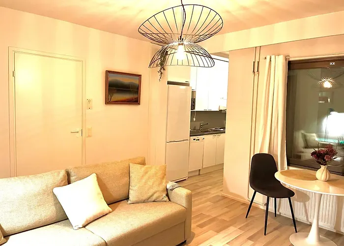 Lapland Escape - Cozy, Equipped And Free Parking 로바니에미